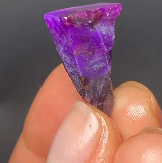 (Photos) Gel Sugilite Rough 11.4g Pure Gems Minerals & Design